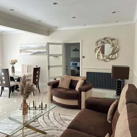 Holiday home 5 Bedroom Detached Family *