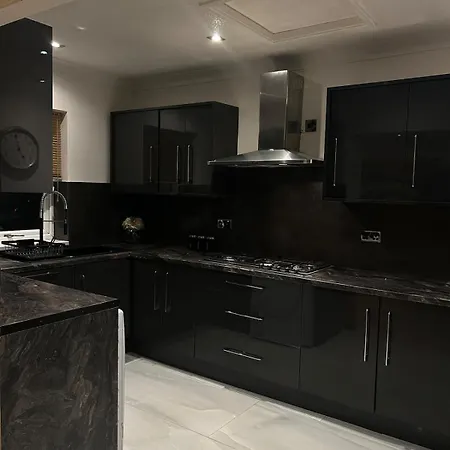 Semesterbostad 5 Bedroom Detached Family *