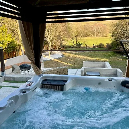 5 Bedroom Detached Family