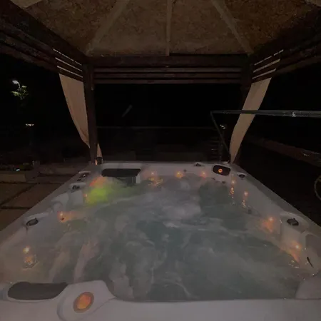 5 Bedroom Detached Family Tatil Evi Earby