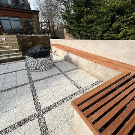 5 Bedroom Detached Family