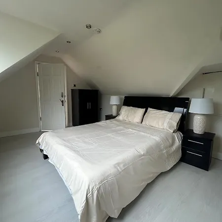 5 Bedroom Detached Family