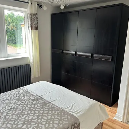 5 Bedroom Detached Family Semesterbostad