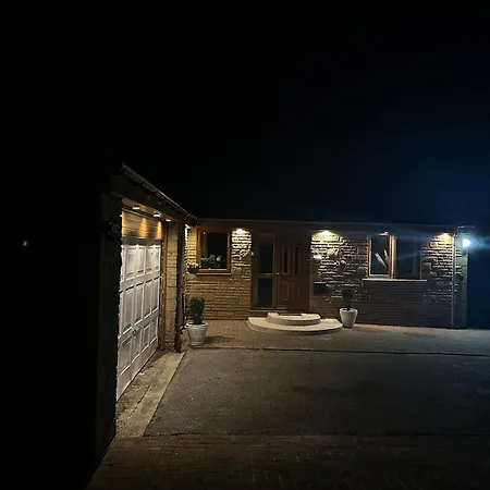 5 Bedroom Detached Family Earby