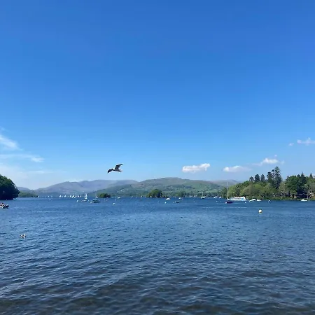 5 Bedroom Detached Family * Earby