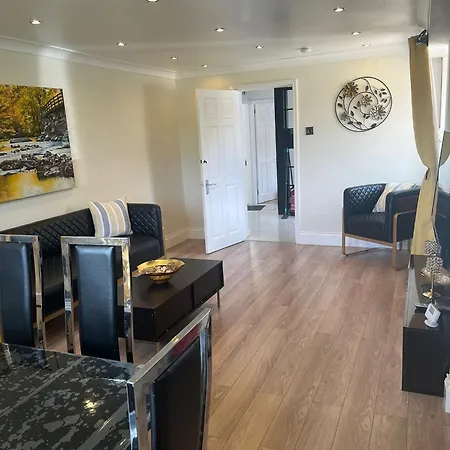 5 Bedroom Detached Family